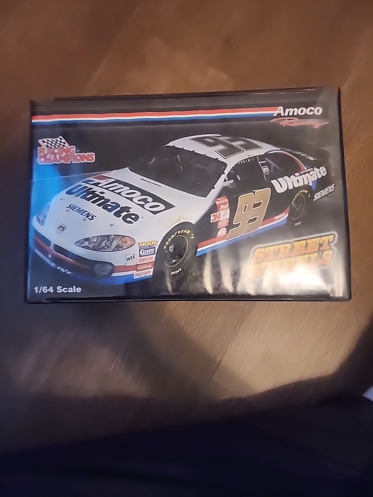 Racing Champions Street Wheels 12 Car Set 1/64 Scale