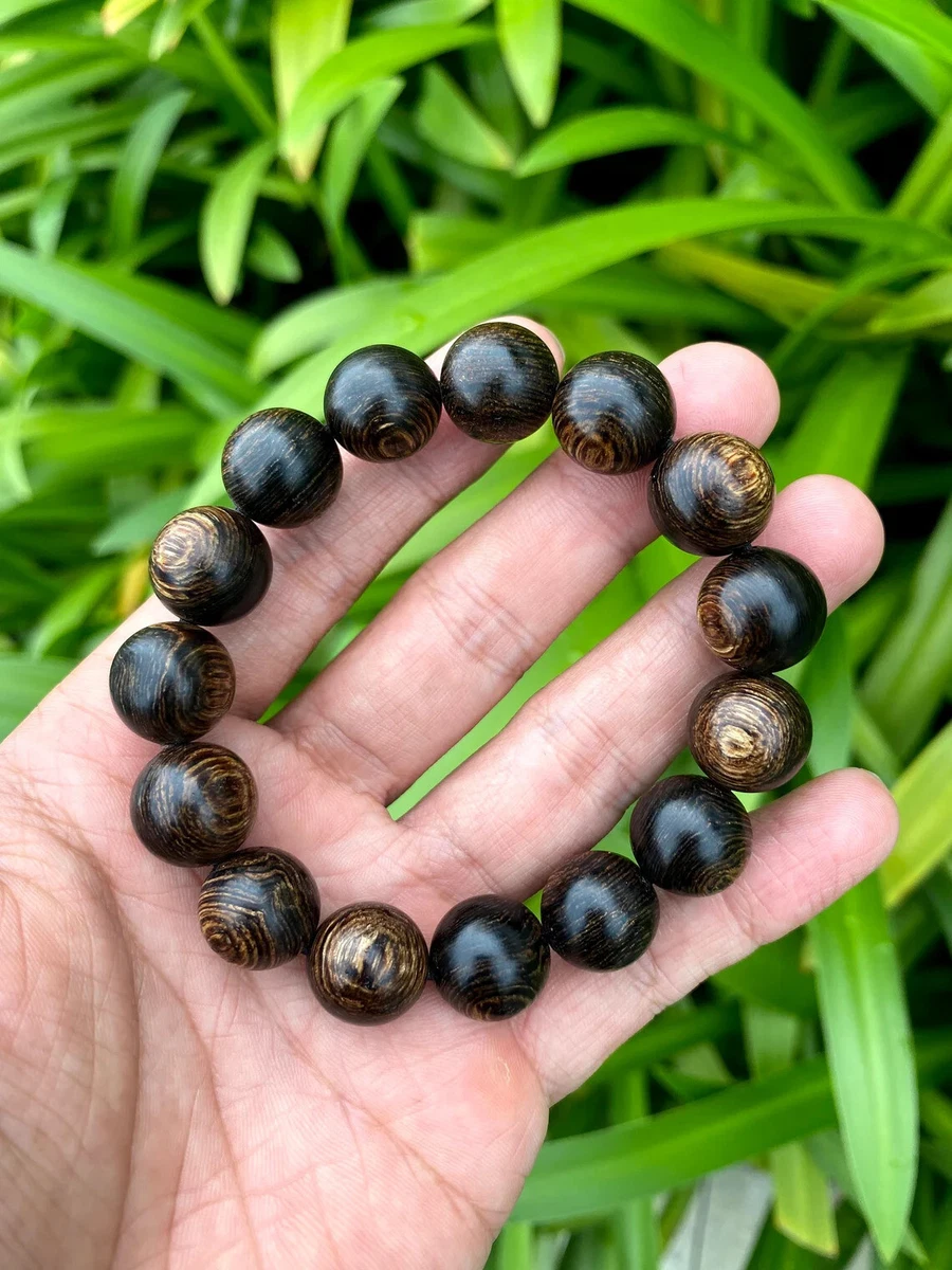 BEWARE OF FAKE AGARWOOD BRACELETS, Announcements on Carousell