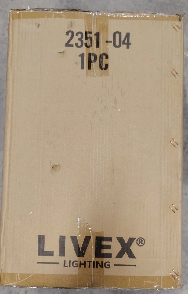 Linterna exterior Livex Lighting 2351-04 Monterey 3 luces con vidrio biselado transparente Foto 3 de 4
