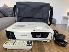 Epson EB-S31 Home Cinema Projector 3,200 Lumen SVGA Portable Used Lamp VGA HDMI