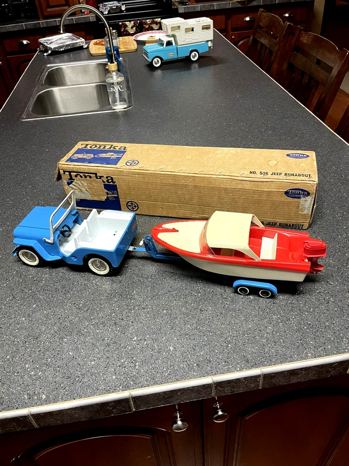 Awesome 60's Tonka #516 Jeep Runabout Clipper Boat Set w/ BOX & Look Book  - Image 3 of 4