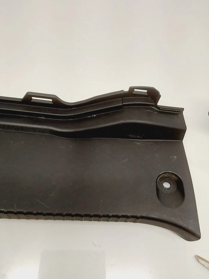 Lexus GS350 2013-2018 umbral trasero placa de desgaste cubierta de moldura fabricante de equipos originales 58387-30220 Foto 2 de 4