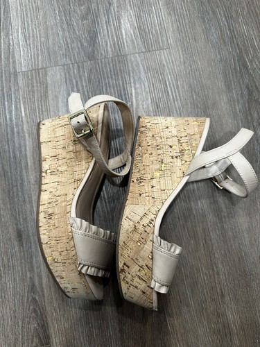 Kate Spade Tomas Ruffle Platform 3” Wedge Sandals Size 7.5M Nude Beige Leather - Picture 7 of 14