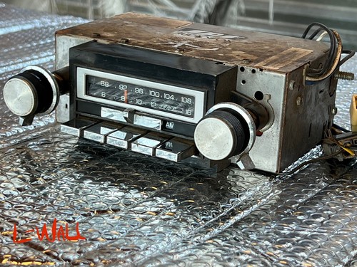 AM/FM audiovox radio Fits 1973-87 chevy trucks
