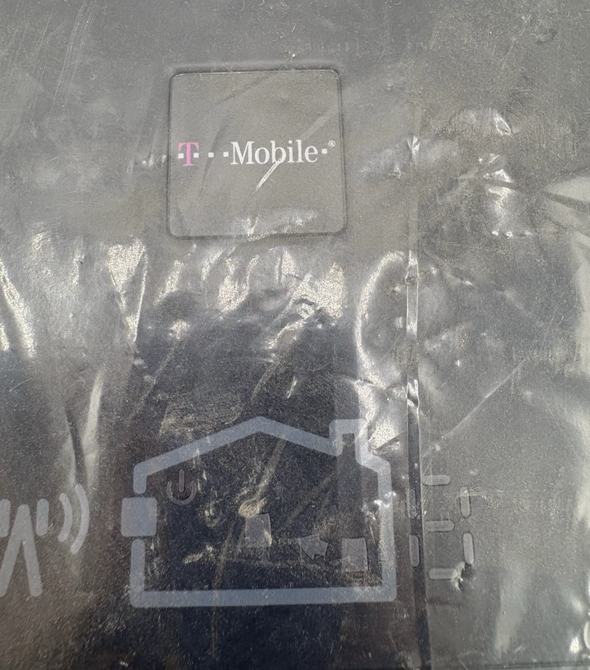 T-MOBILE CELFI RS224CU Coverage Unit Only Needs Power Cord NEW - Image 2 of 4