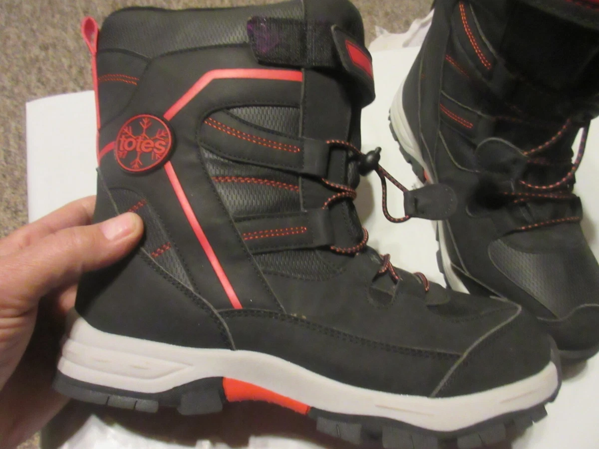 Totes boys cheap snow boots