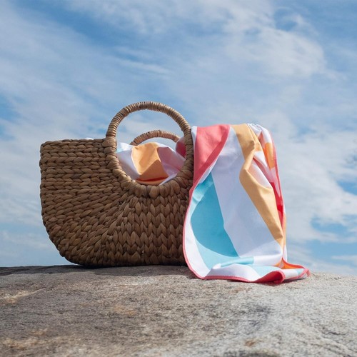 Lightweight Reversible Quick Dry Microfiber Beach Towel Compact for Travel... - Picture 4 of 7