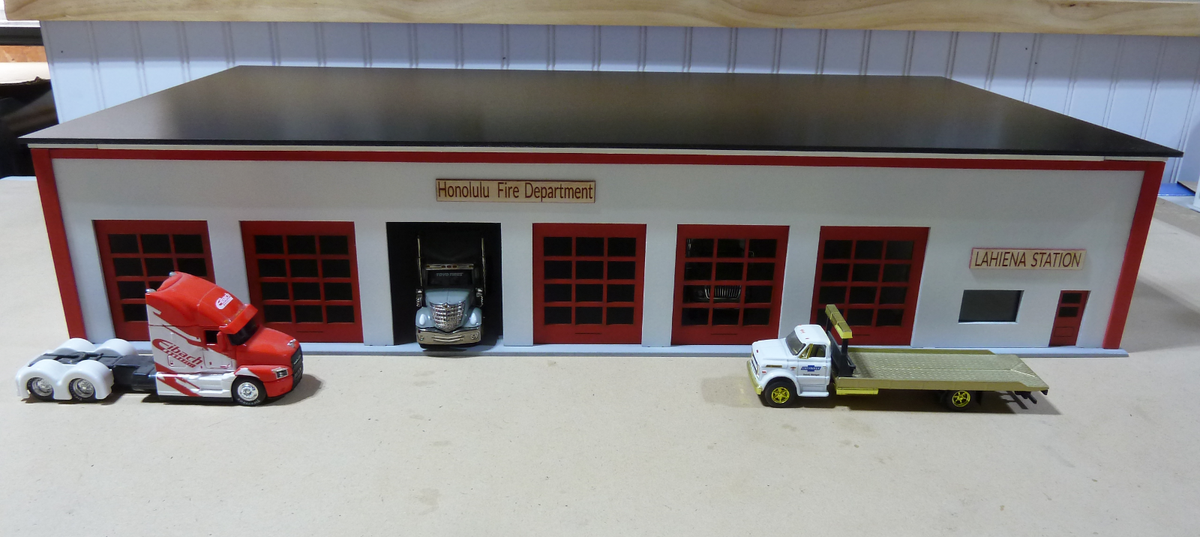 ☆ 1/64 Garage Item A Custom Over Size 1/64 Scale 6 Bay Garage 14