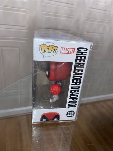 Marvel Funko Pop - Cheerleader Deadpool - Deadpool -# 325 - Free Protector - Picture 4 of 6