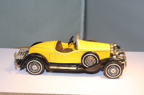 1937 Stutz Bearcat 1/43 Scale Matchbox Models of Yesteryear - Picture 5 of 6