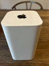 Apple AirPort Extreme A1408 (5th Gen) Dual-Band WiFi Router – Gigabit – 3 LAN