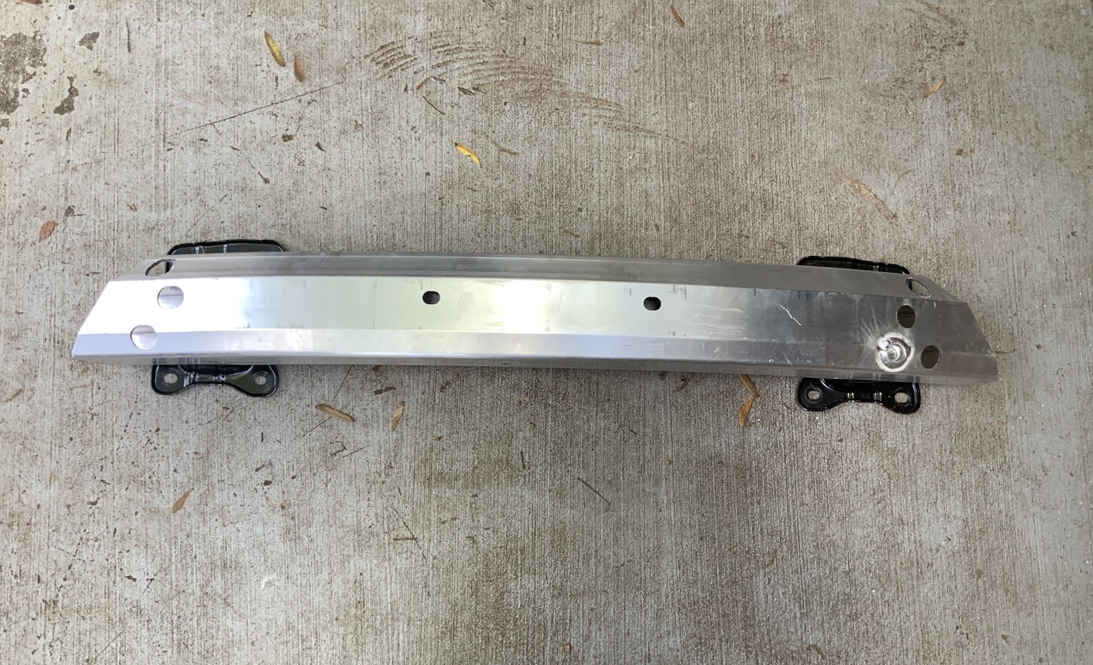 Tesla Model Y Juniper 2025-2026 Rear Bumper Reinforcement OEM 1931978-00-B-image