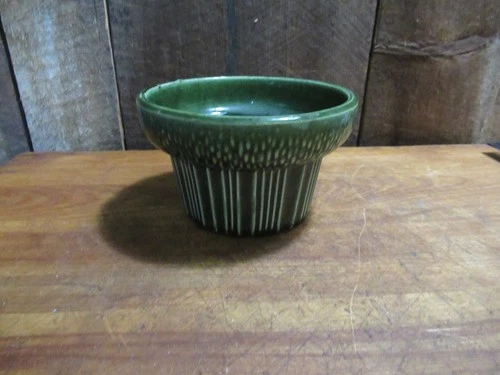 Vintage - McCoy Mid Century Floraline 571 Green Planter USA