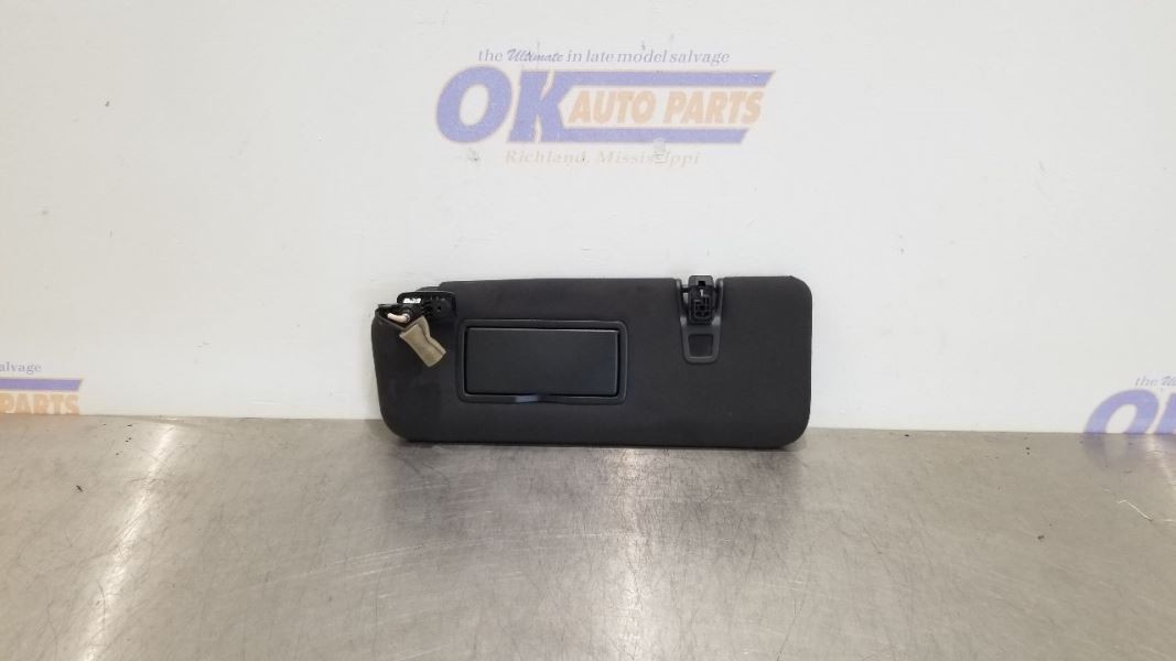 2023 MASERATI GRECALE TROFEO SUN VISOR ILLUMINATED WITH GARAGE DOOR OPENER BLACK