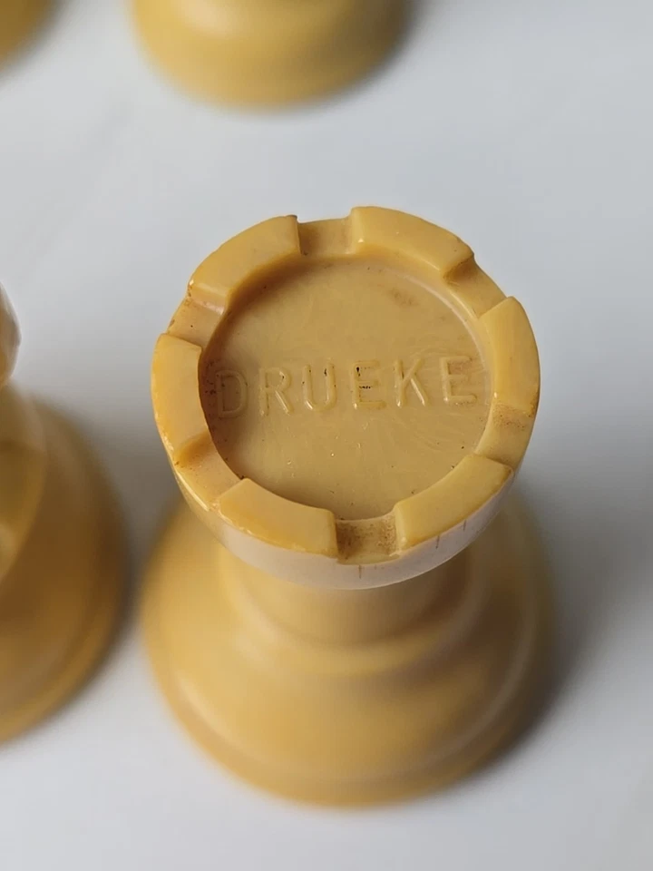 DRUEKE Nº De Colección 35 piezas de ajedrez con fondo de fieltro ponderado de madera simulada - KING 3 5/8" Foto 2 de 4