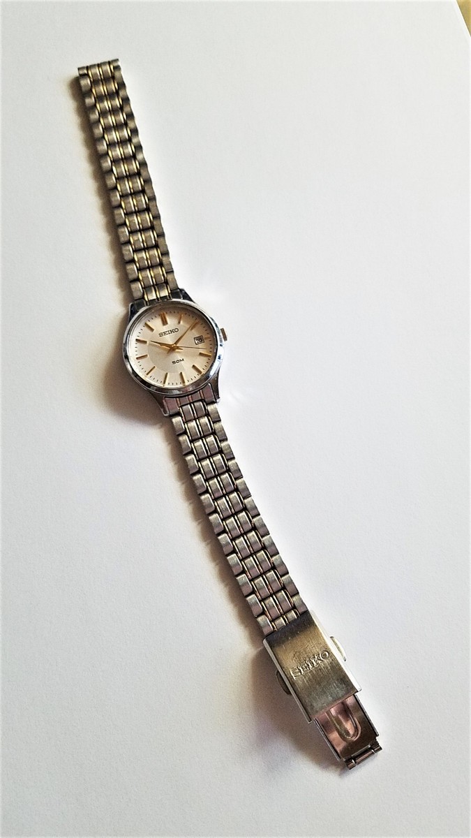 良品 SEIKO シルバー ラウンド ソーラー レディース時計 938 Women's – セイコーオンラインストア | 時計・腕時計のSEIKO
