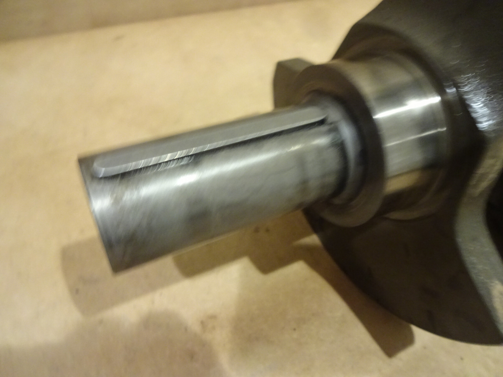 Maserati 4200 Coupe-Spyder 2002 - Crankshaft - P/N 185061