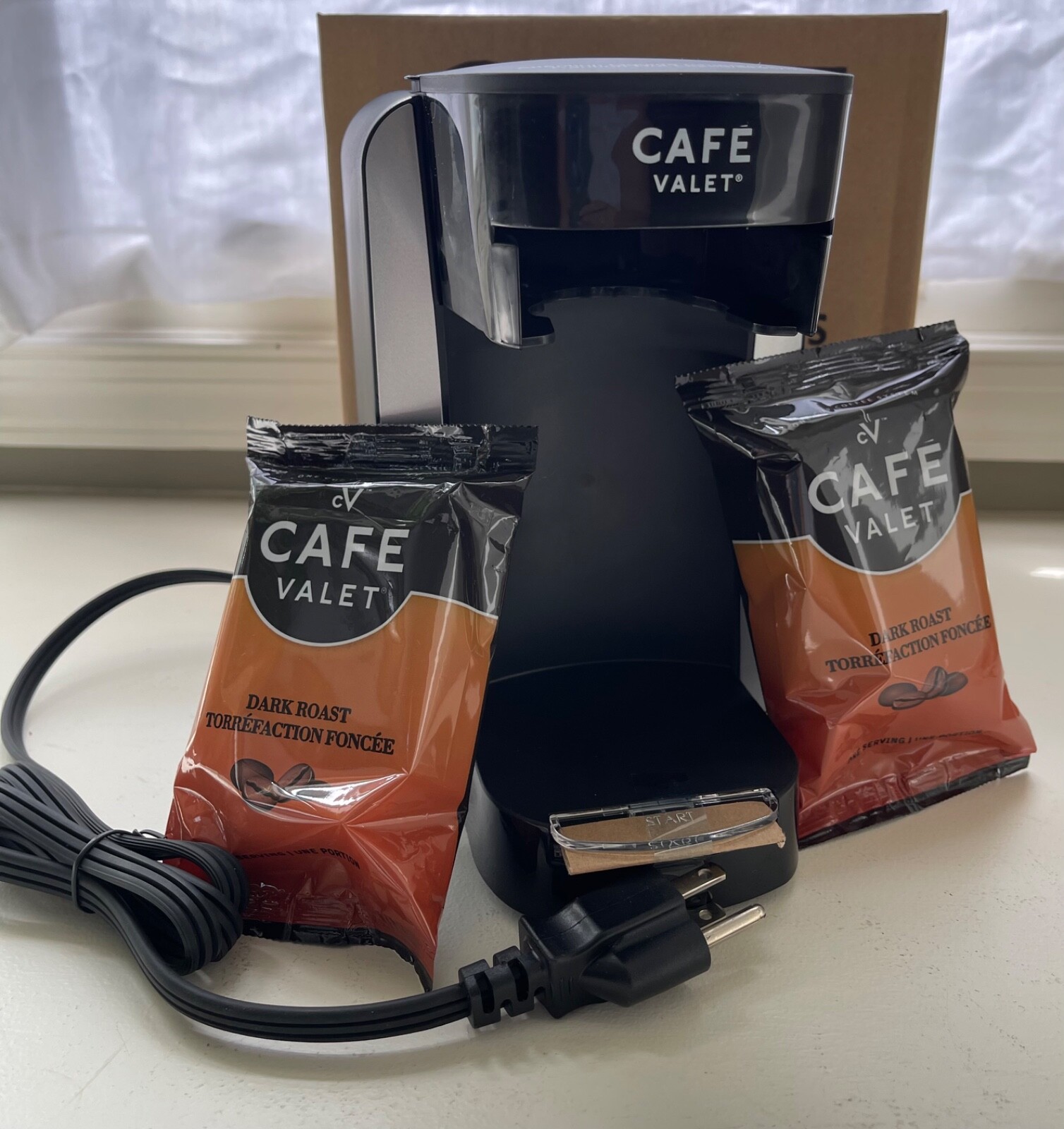 One cup Coffee Maker - Cafe Valet w. 2 sample coffee packs included, New