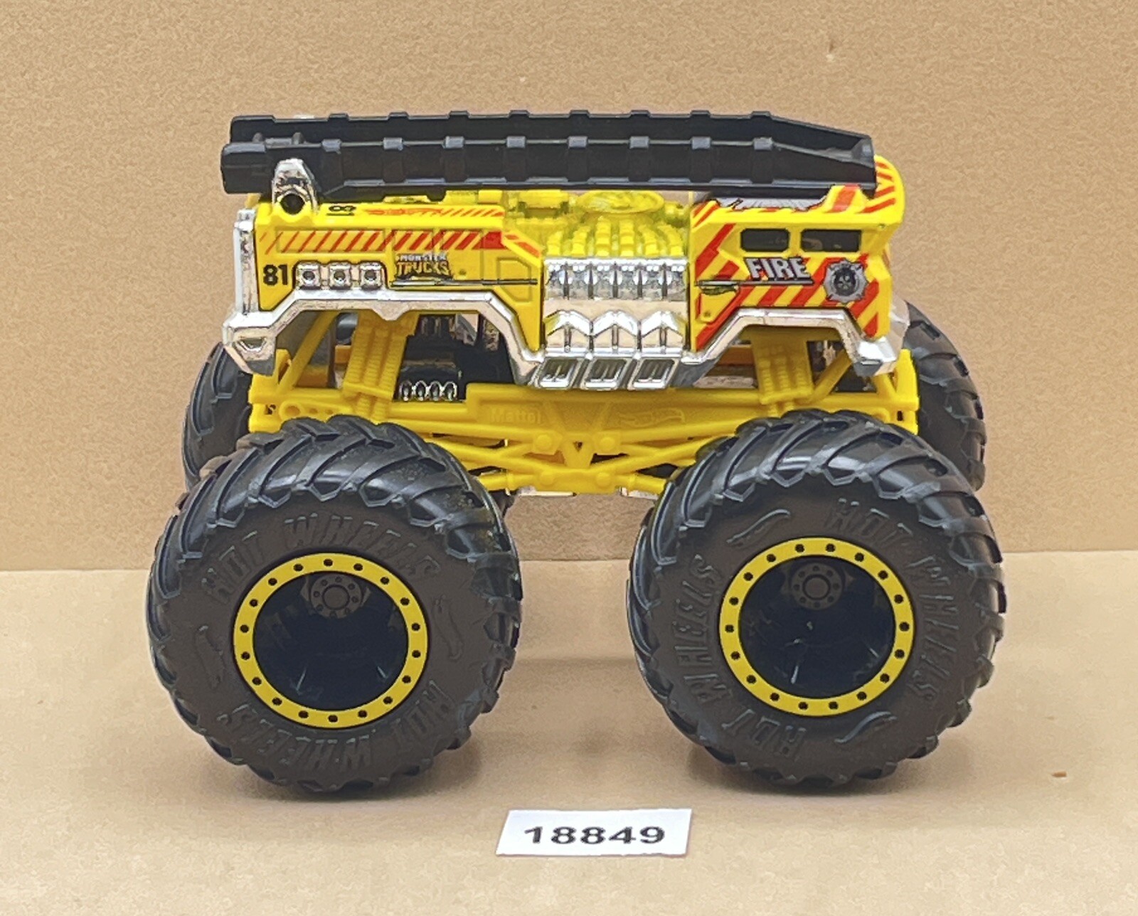 Monster Trucks 5 ALARM FIRE DEPT. ENGINE 81 Hot Wheels 1:64 Diecast 2020