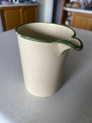 Enamel Jug Vintage Green And Cream 1 Pint 50s ? Lovely Little Display Item - Picture 5 of 11