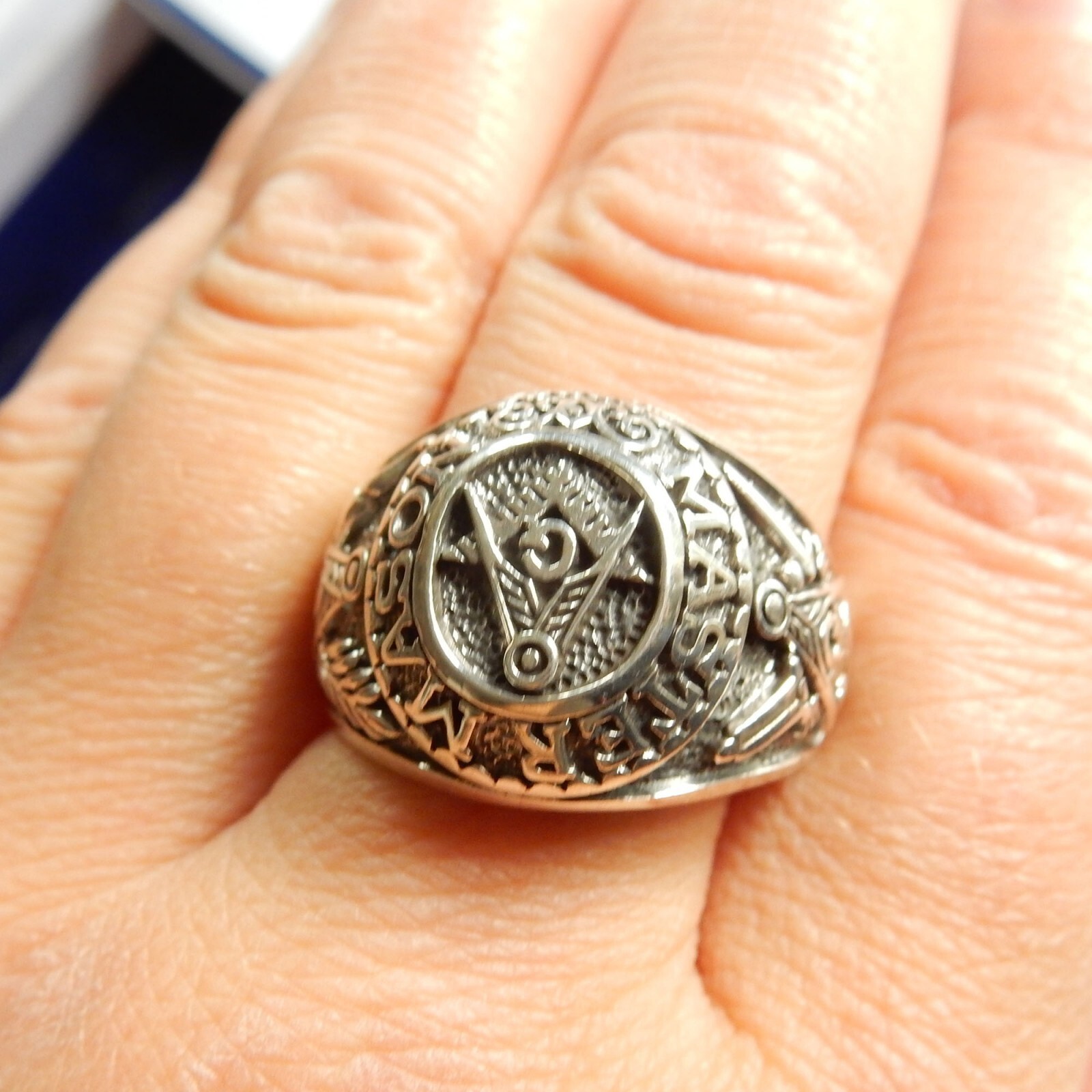Solid Silver Masonic Signet Ring - image 3