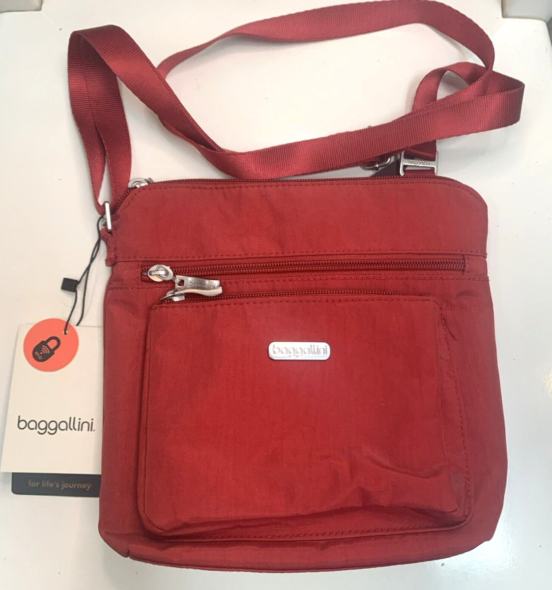 NWT BAGGALLINI Apple Red Pocket Crossbody Bag RFID BLOCKING Phone