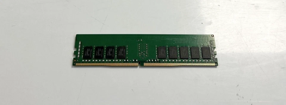 Hynix 16GB (1x16) 1Rx4 PC4 DDR4-2666 Memory Module - HMA82GR7AFR4N-VK - Image 3 of 3