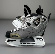 SIZE 5 CCM - SIZE US MENS 6 VECTOR 3.0 SKATES HOCKEY SKATES CANADA PERFORMANCE