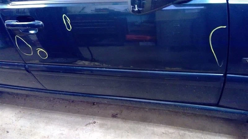 Sedán puerta delantera derecha pasajero delantero se adapta a 98-00 VOLVO SERIE 70 10267267 Foto 2 de 4