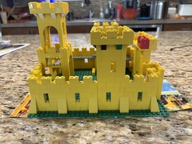 LEGO Yellow Castle 375/6075- Incomplete
