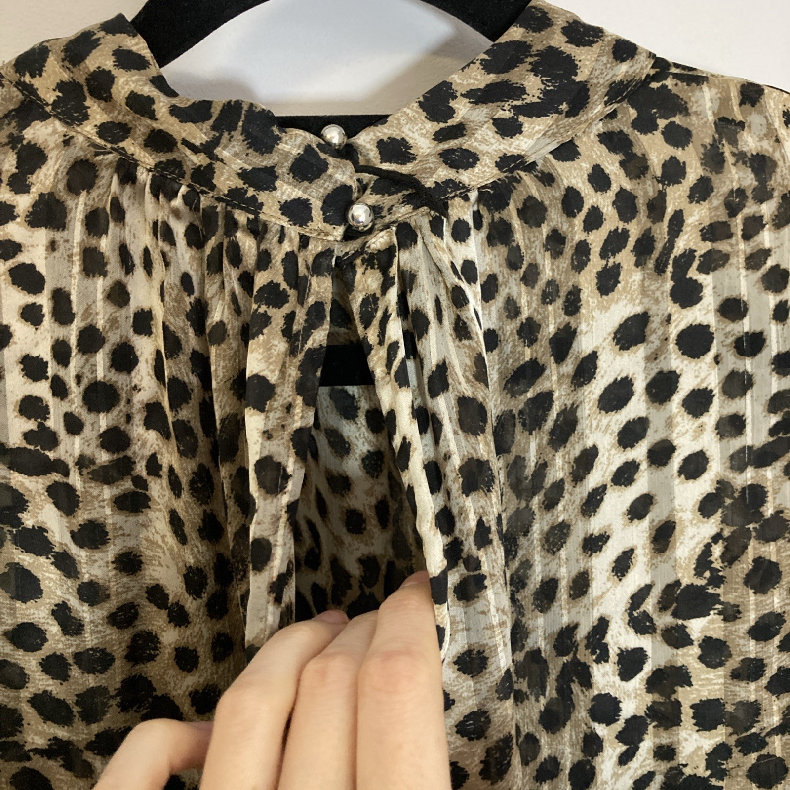 Womens Blouse Mock Neck Sheer Office Work Medium Ruffle H&M Flowy Animal Print thumbnail 8