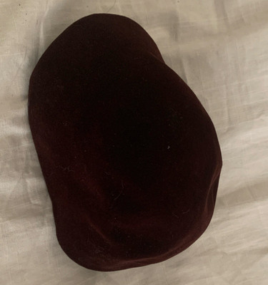 Neiman Marcus Women s Black Felt Beret Hat Size 22 Solid Made in France