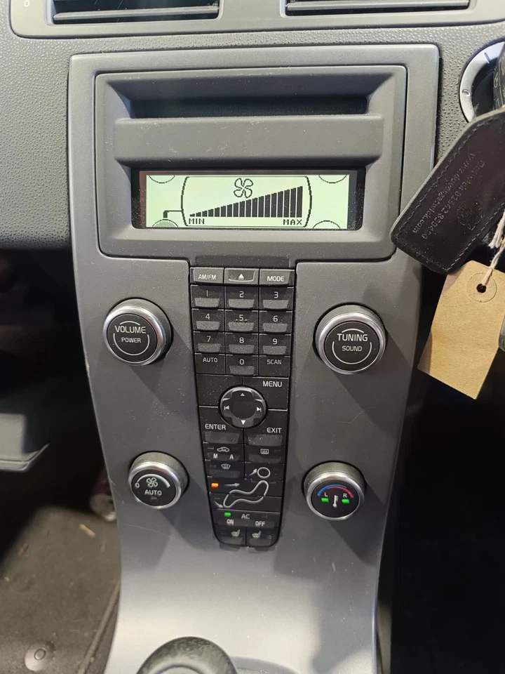 Volvo V50 Radio Stereo CD & Climate Control Panel & Display Screen 2009 31285448 - Image 4 of 4
