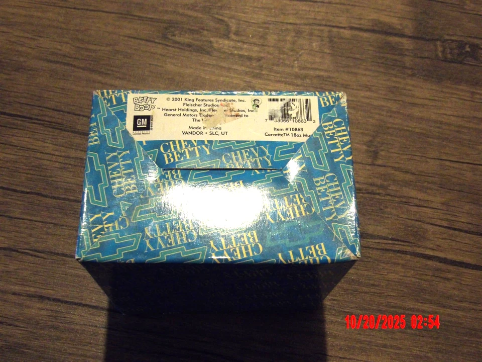 Taza coleccionable vintage Betty Boop Chevy Corvette Foto 3 de 3