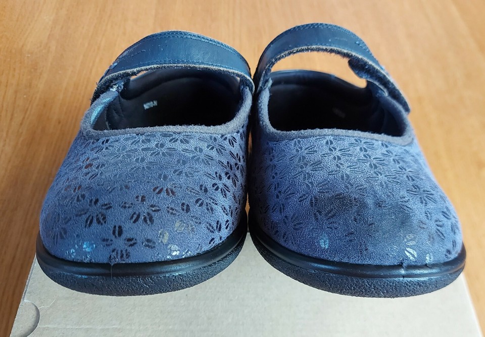 easyb size 3 (8E fitting) navy blue stretch fabric & leather mary jane