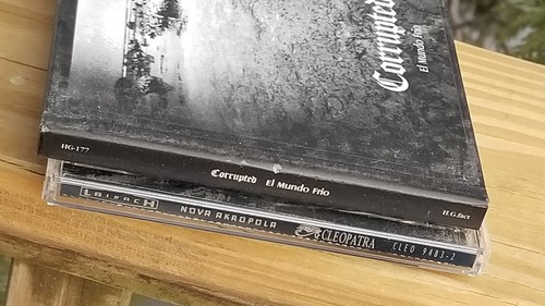 2 VINTAGE CDs LAIBACH NOVA AKROPOLA CORRUPTED EL MUNDO FRIO - Foto 11 di 24