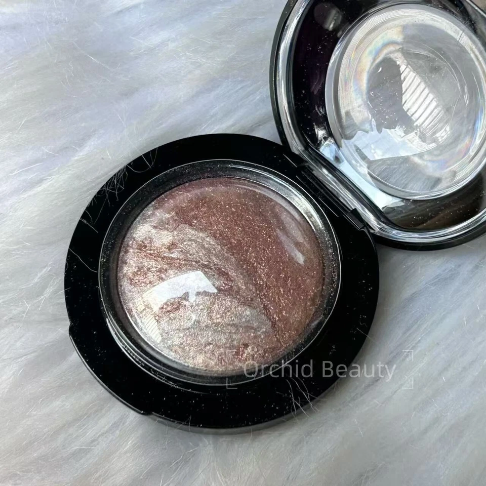New MAC Mineralize Eyeshadow Duo~Love Connection~Full Size 2 g~Rare - Image 2 of 4