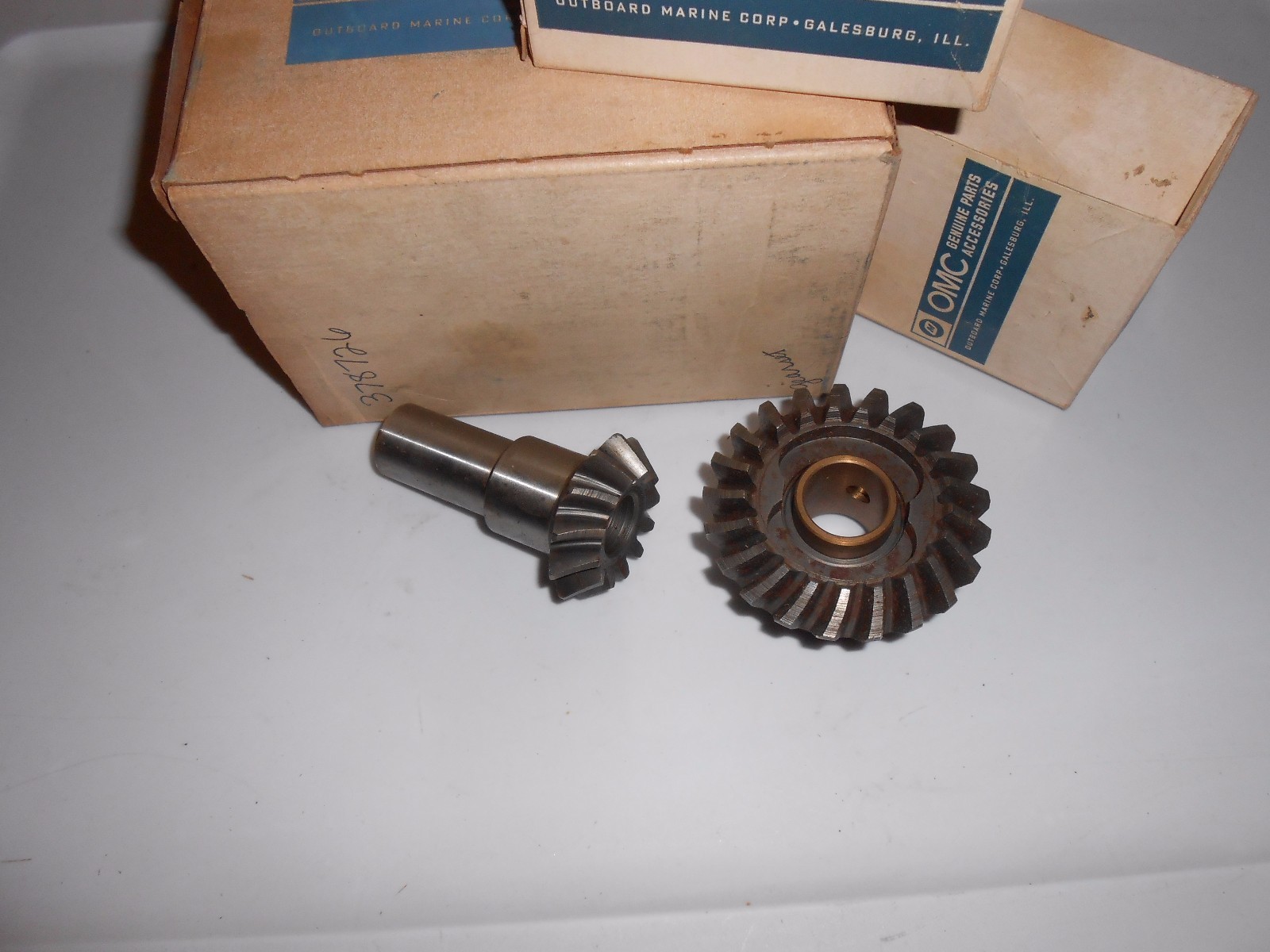 378726 NEW GENUINE JOHNSON EVINRUDE OUTBOARD GEAR SET 0378726 LOT 