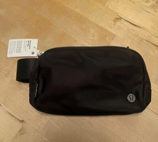 New Lululemon Everywhere Belt Bag Fanny Pack Classic Nylon Unisex Black