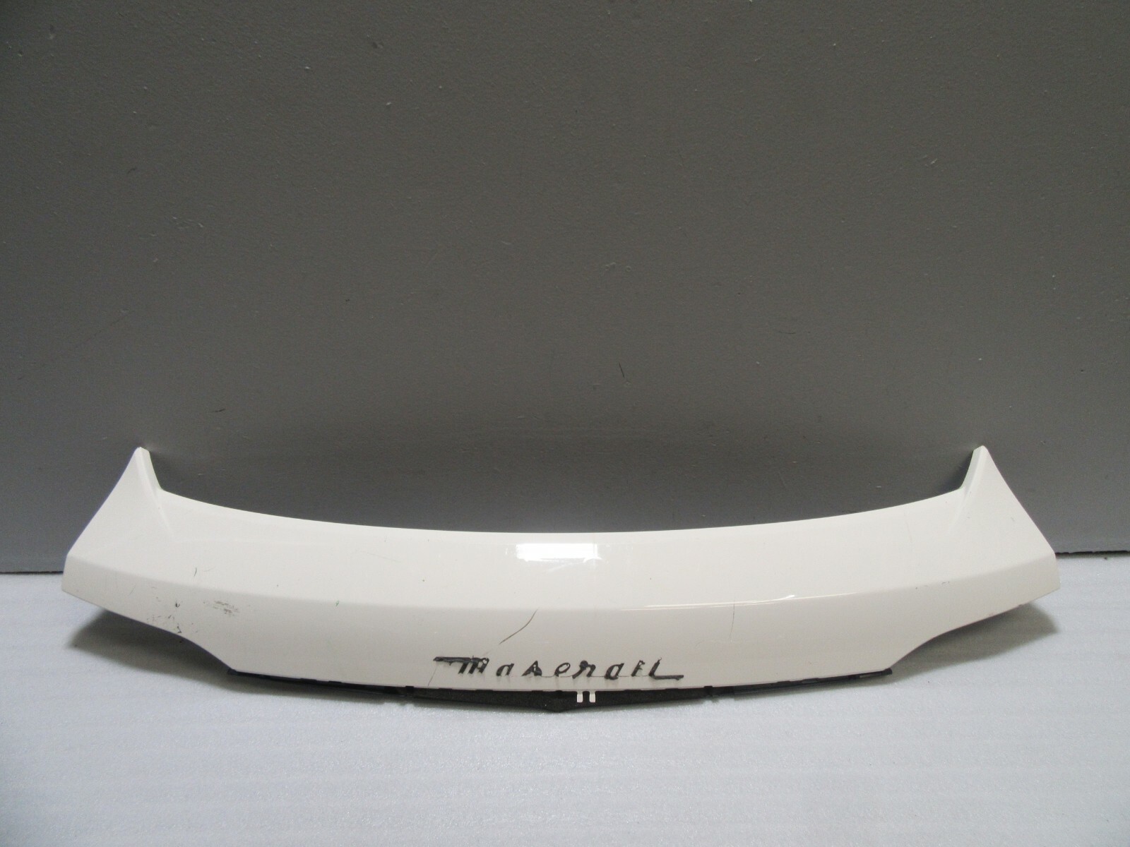 Maserati Levante Rear Tailgate Trunk Spoiler White 670042733 2016 - 2018 OEM