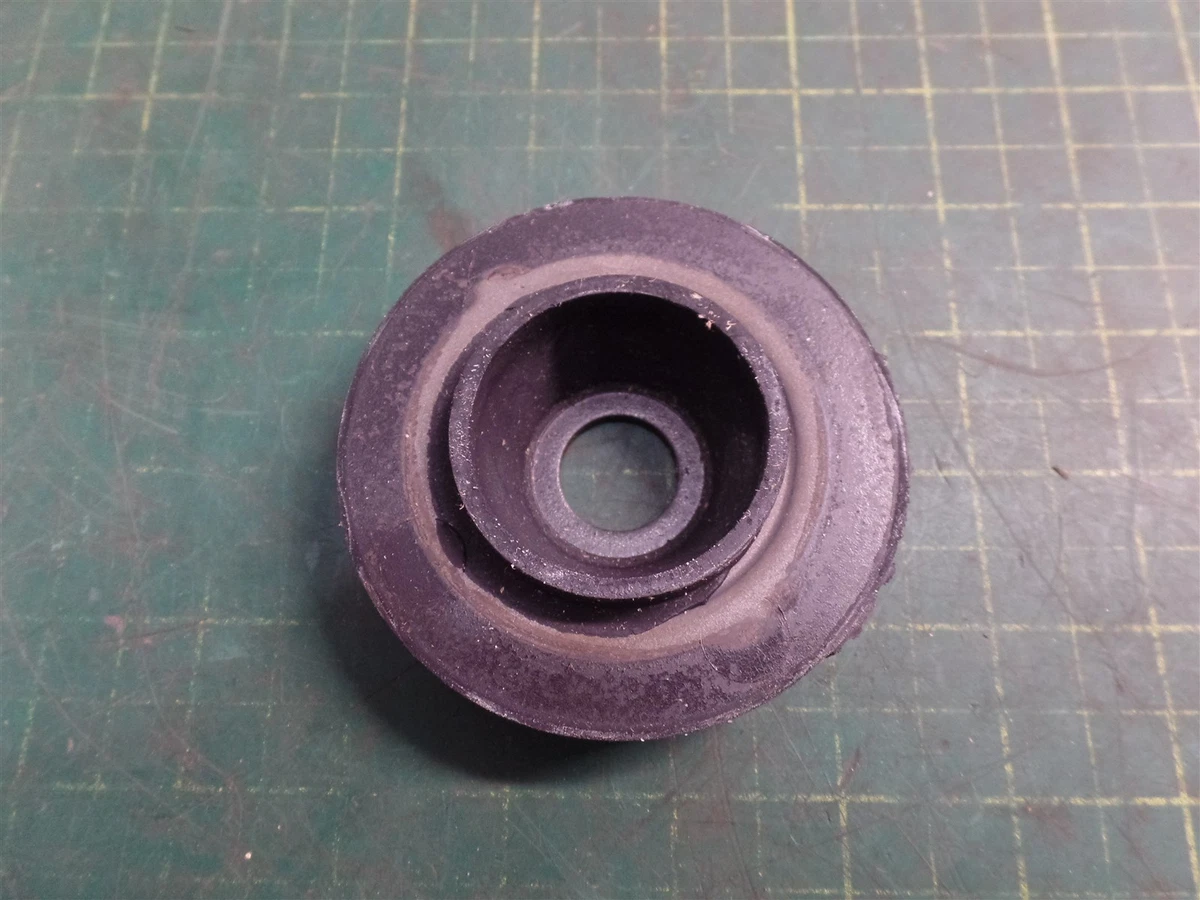 INGERSOLL RAND 59 413 757 RUBBER SHOCK MOUNT ASSEMBLY, 59413757  