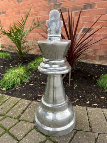 Schachkönig 25 Zoll groß poliertes Aluminium Skulptur Wohndeko