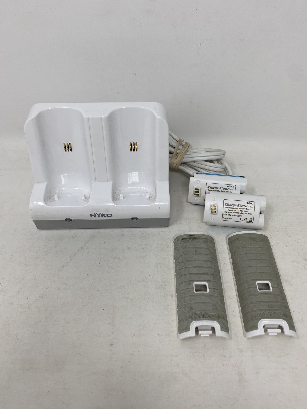 NYKO Nintendo WII Rechargeable Batteries, Charge Station & Remote Backs