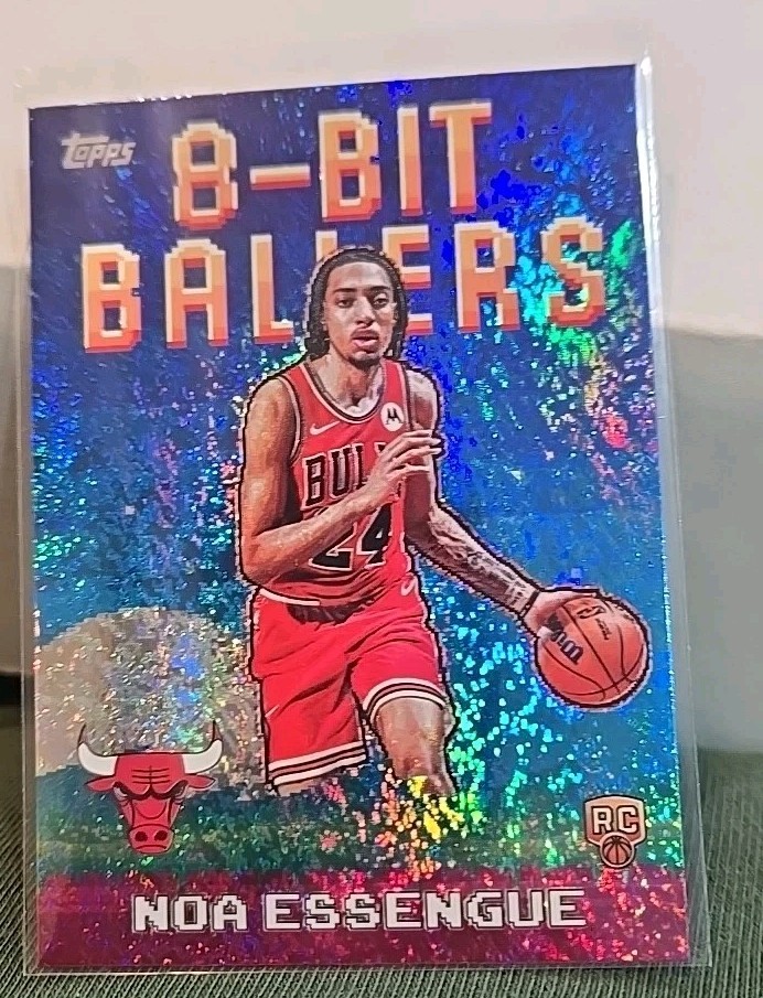 2025-26 Topps Noa Essengue RC 8-Bit Ballers Blue Holo Foil #8B-38 Bulls 114/150