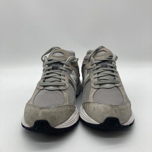 Mens Size 8.5 New Balance 2002R Grey / White Running Walking Sneakers M2002RI1 - Picture 2 of 10