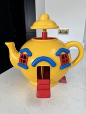 Bluebird toys Big Yellow Teapot Vintage 1981