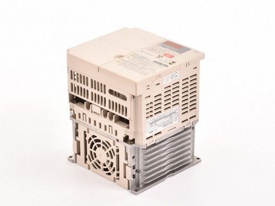 CIMR-V7CCB2P2 Yaskawa - New - incl. warranty - shipped within 1 business day