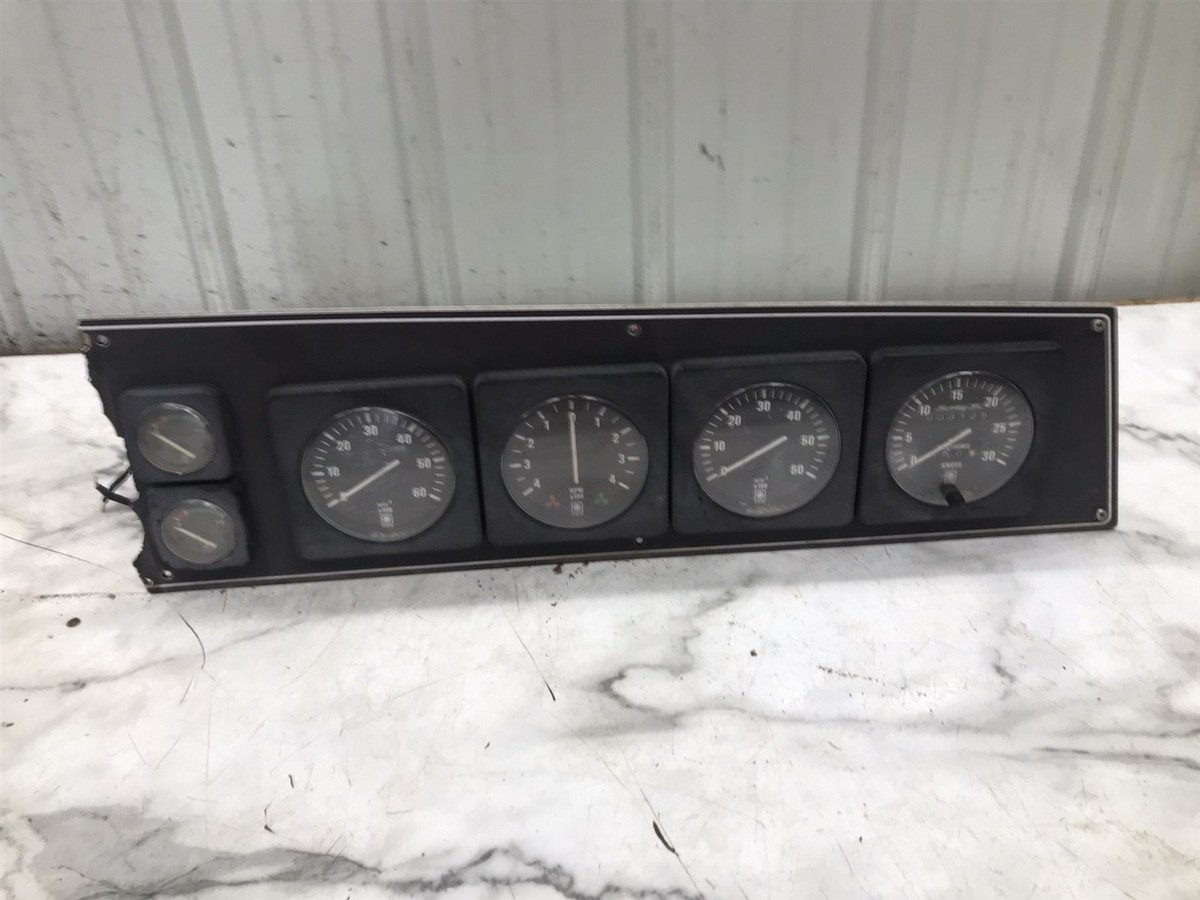 90 Formula F 36 Express Cruiser Boat dash panel gauges speedometer