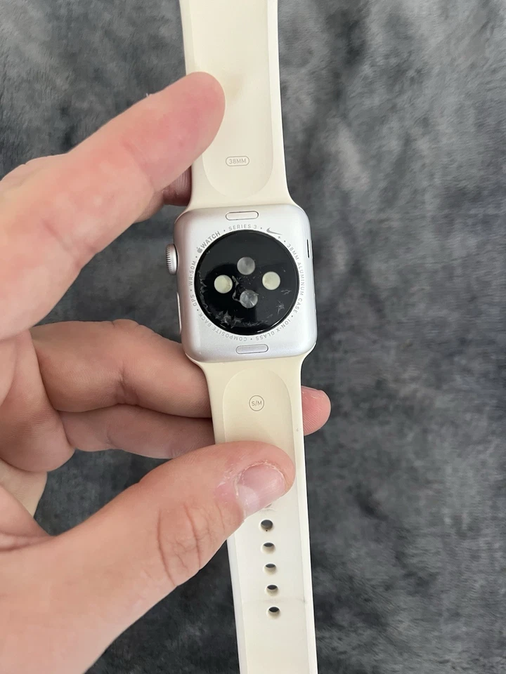 Apple Watch Series 3 (Nike) GPS 38mm A1858 - Image 4 of 4