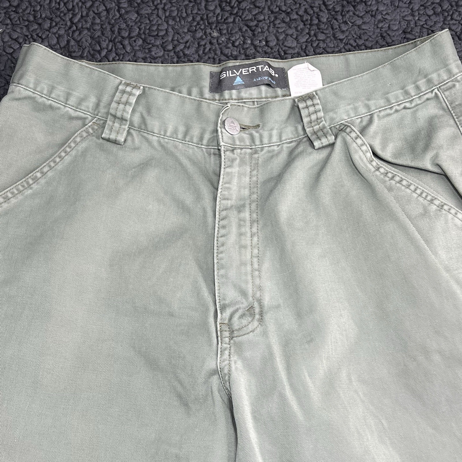 Vintage 90s Levi’s Silvertab Baggy Khaki Green Cargo Pants Size 32x30 Men Skater